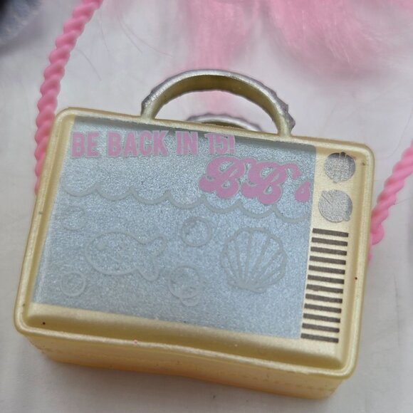 LOL Surprise OMG Series 4.5 Sunshine Gurl Fashion Doll & Accessories - Picture 4 of 8